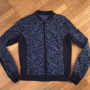 Authentic Lululemon zip up!!